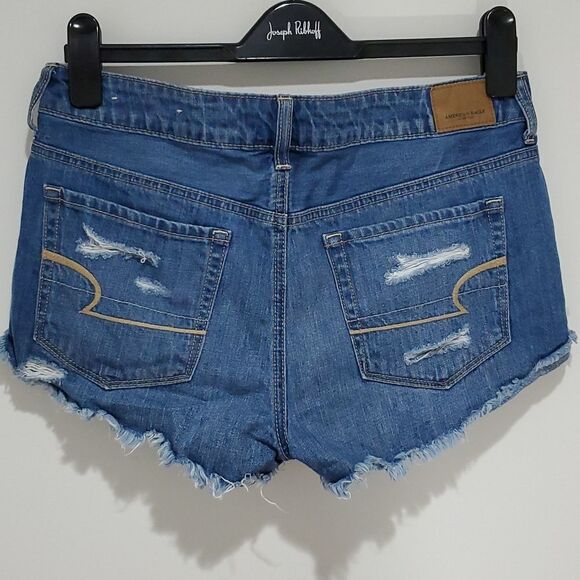 American Eagle tomgirl 31 waist distressed jean shorts - Picture 3 of 7